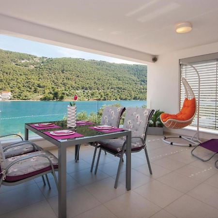 Stunning Apartment In Grebastica With Kitchen Dış mekan fotoğraf