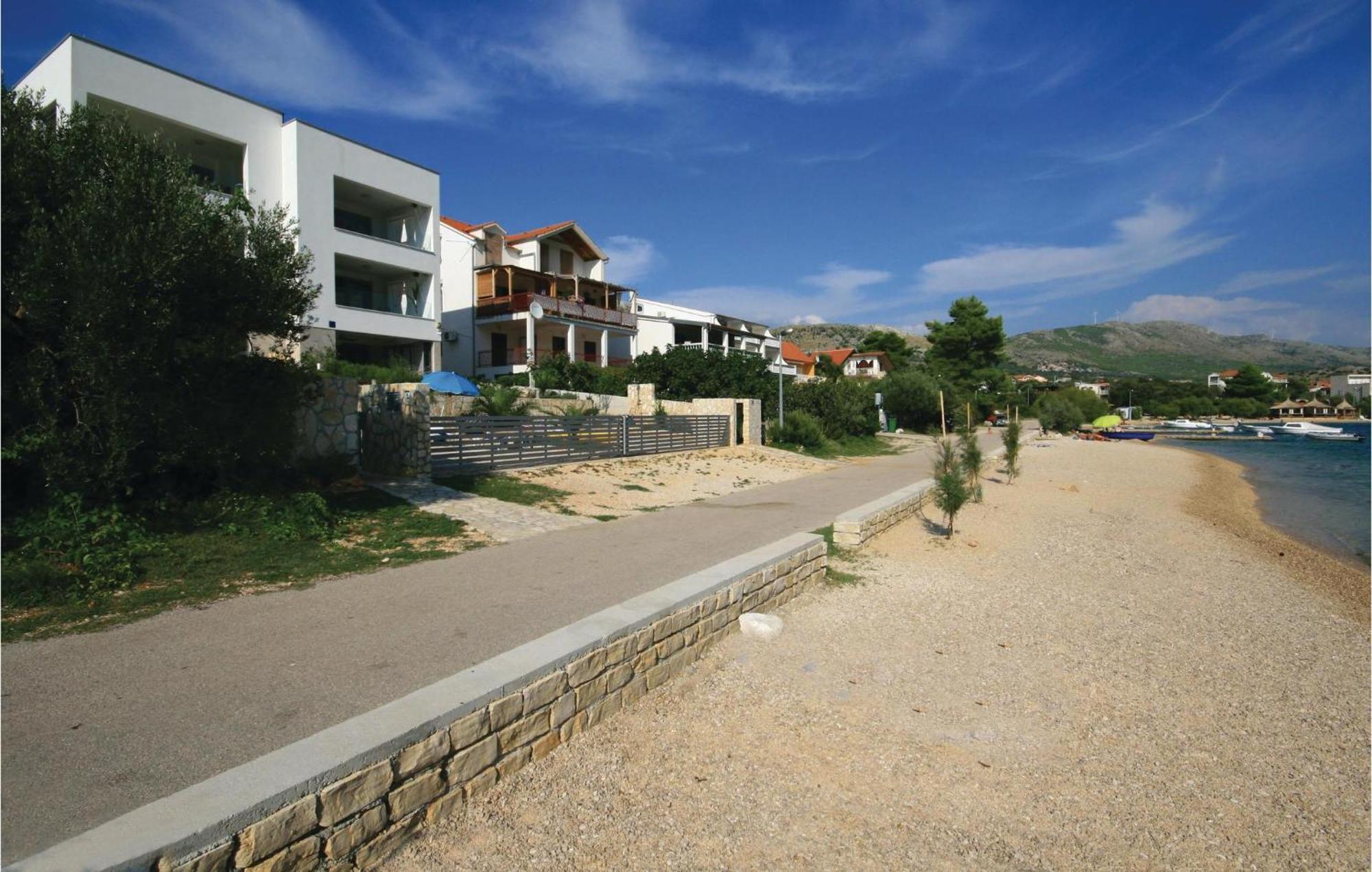 Stunning Apartment In Grebastica With Kitchen Dış mekan fotoğraf