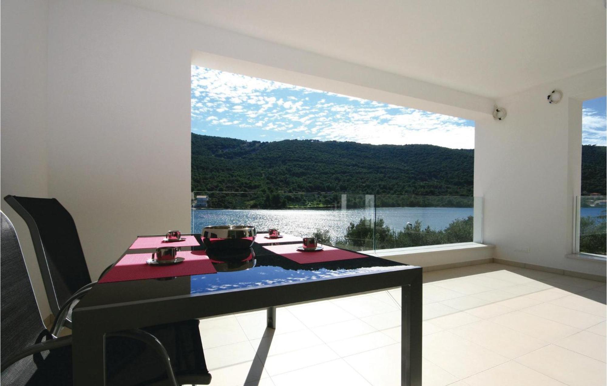 Stunning Apartment In Grebastica With Kitchen Dış mekan fotoğraf