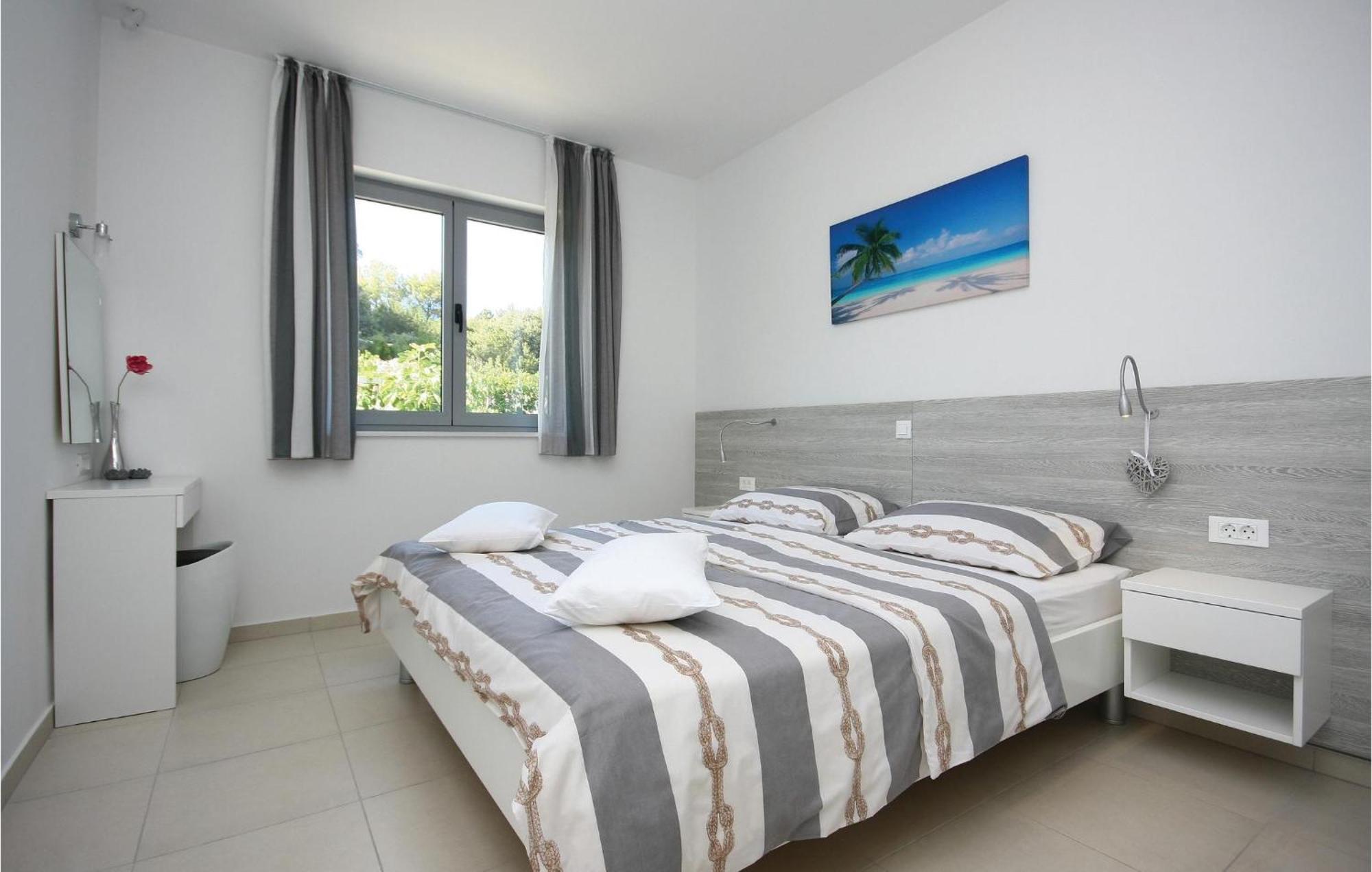 Stunning Apartment In Grebastica With Kitchen Dış mekan fotoğraf