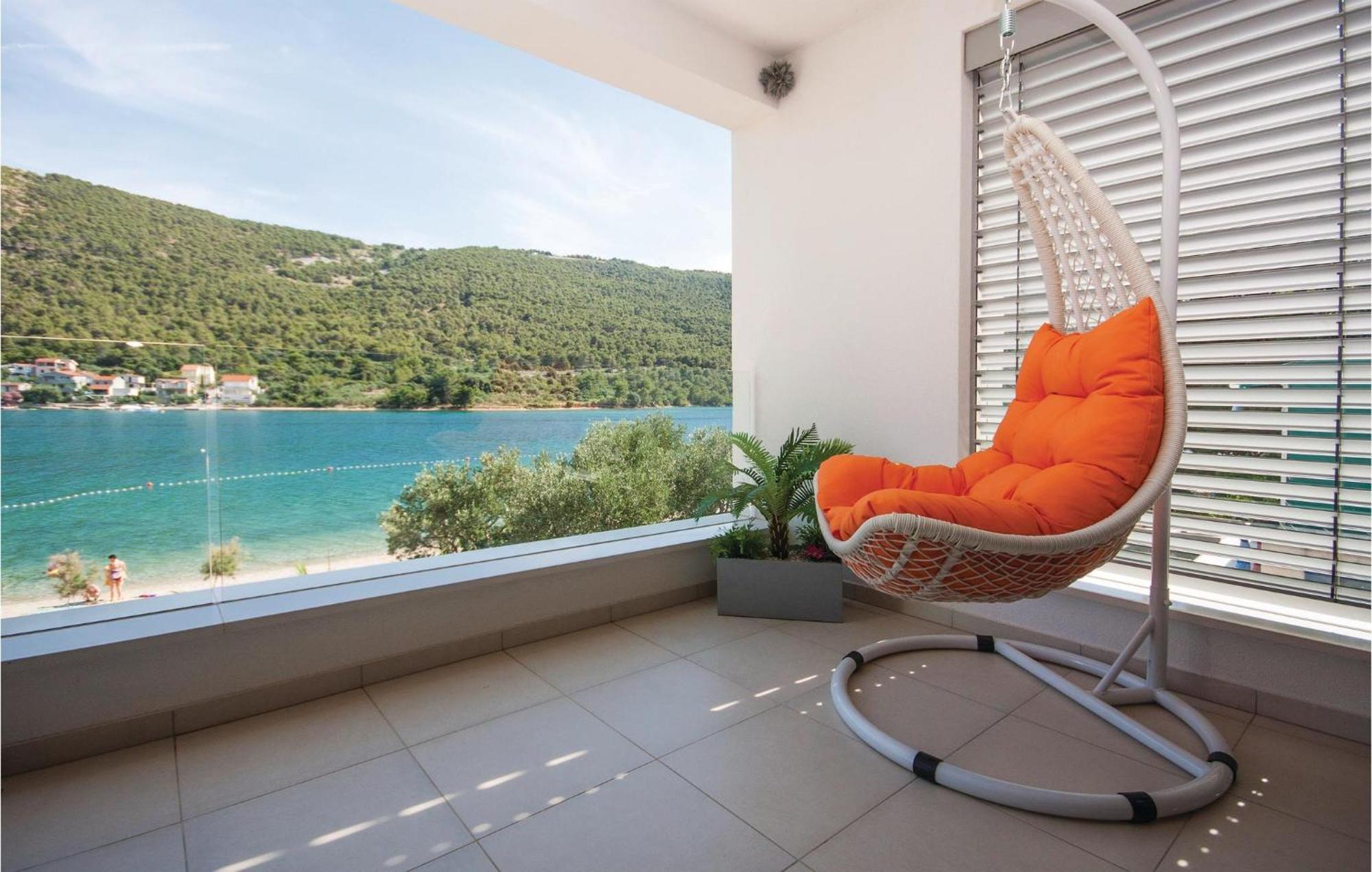 Stunning Apartment In Grebastica With Kitchen Dış mekan fotoğraf