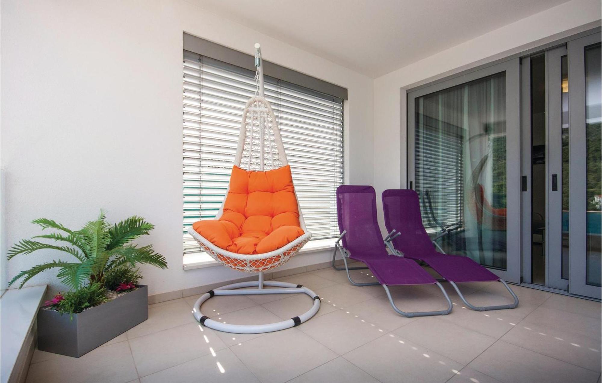 Stunning Apartment In Grebastica With Kitchen Dış mekan fotoğraf